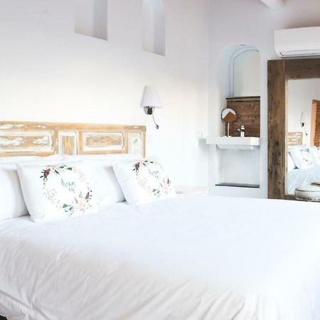 Pintores Rooms Apartamentos Turisticos Caces Esterno foto